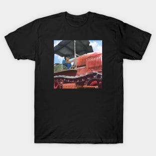 Israel, Kibbutz Ma’abarot, Tractorist. 1940 T-Shirt